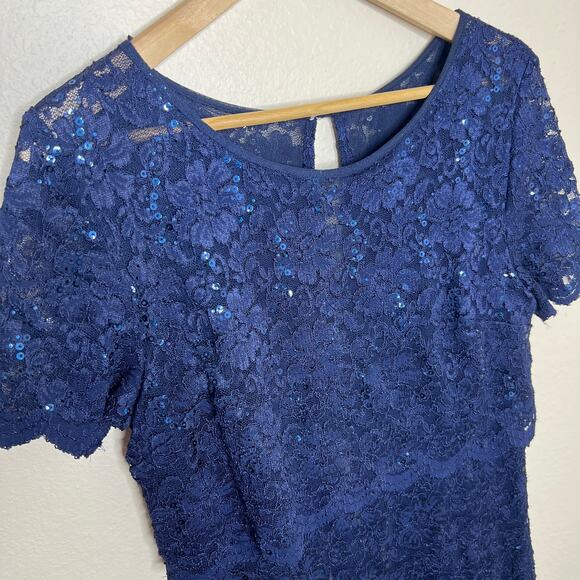 R & M Richards Black Lace Overlay Evening Gown 10 - Picture 2 of 13